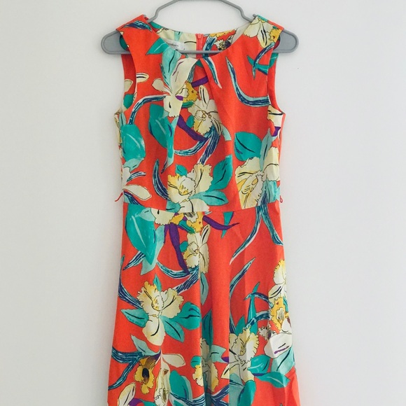 Dressbarn Floral Patterned Dress - Picture 2 of 9